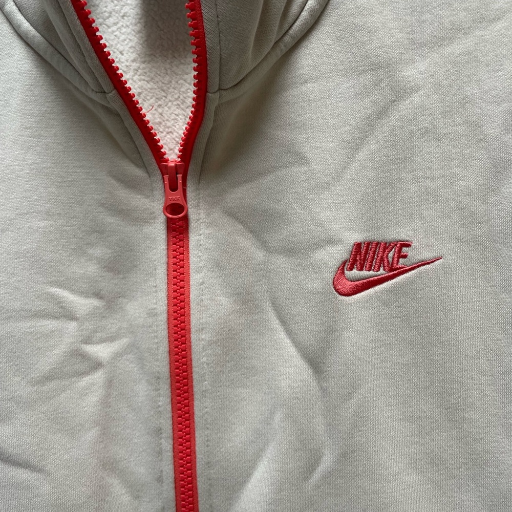 Nike Sportswear Men's Light Bone/Coral Club 1/2 Zip Pullover Sweatshirt, Size M - Picture 4 of 5